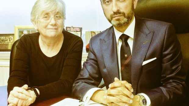 ep la exconsellera de ensenanza clara ponsati y el abogado aamer anwar rector de la universidad de