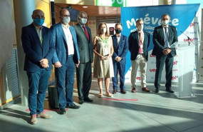 ep la presidenta del govern c francina armengol junto a directivos de uepfly y del aeropuerto de