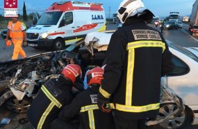 ep los bomberos rescataronfallecidocoche