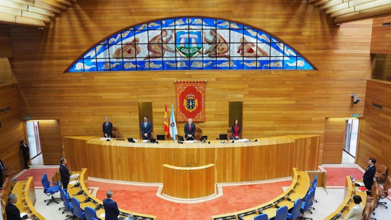 Minuto de silencio por los fallecidos del covid-19 y por las personas enfermas | PARLAMENTO DE GALICIA ep minuto de silencio por los fallecidos del covid-19 y por las personas enfermas