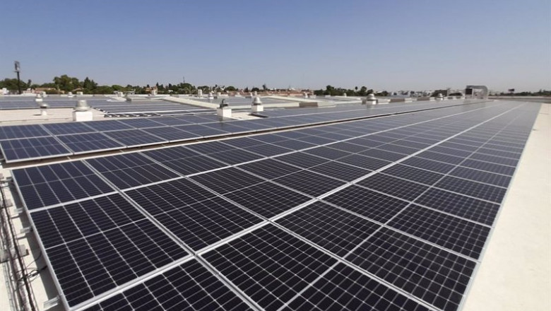 IBERDROLA ep paneles fotovoltaicos instalados por iberdrola en una industria