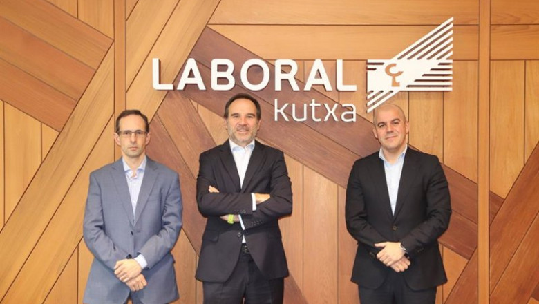 ep representantes de laboral kutxa y de morgan stanley investment management tras la firma de un ep representantes de laboral kutxa y de morgan stanley investment management tras la firma de un