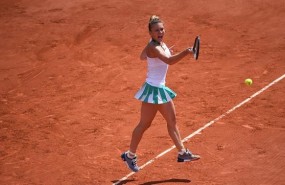 ep simona halep golpeabola