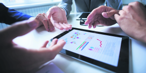 investissement comptabilite private equity finances personnelles numerique data donnees calcul graphique ipad cadre direction financiere controle de gestion strategie d entreprise capital business plan 20240924185418 