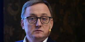 le gouverneur de la banque centrale lettone martins kazaks assiste a la presentation des previsions macroeconomiques de la banque a riga 