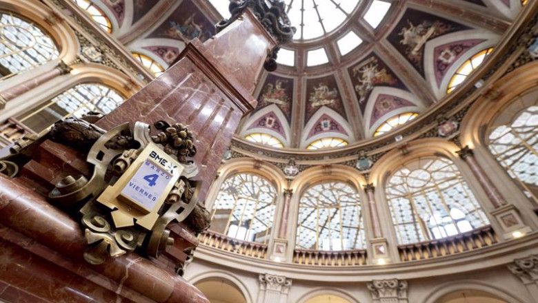 ep archivo el calendario del palacio de la bolsa a 4 de marzo de 2022 en madrid espana ep archivo el calendario del palacio de la bolsa a 4 de marzo de 2022 en madrid espana