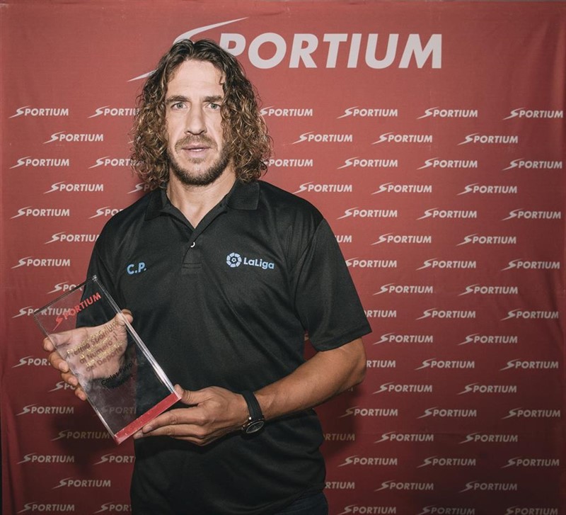 ep carles puyol exjugador del fc barcelona en una entrevista de sportium