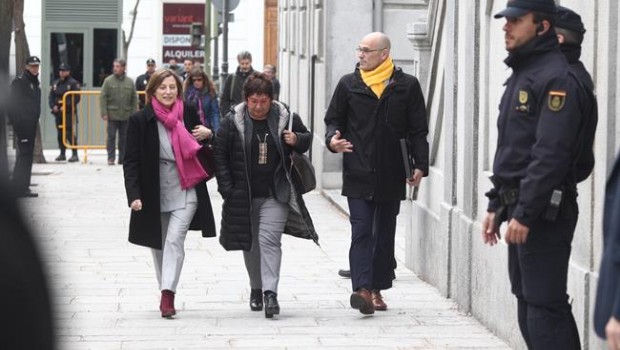ep carme forcadell raul romevadolors bassa llegansupremo