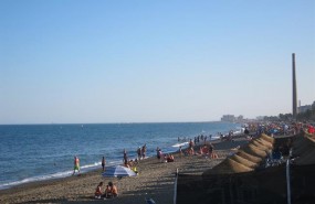 ep chiringuito hamacas playa turismo banistas verano misericordia