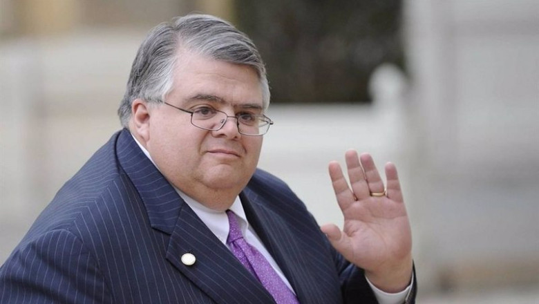 ep el banco central de mexico indico este martes que agustin carstens permanecera como gobernador de