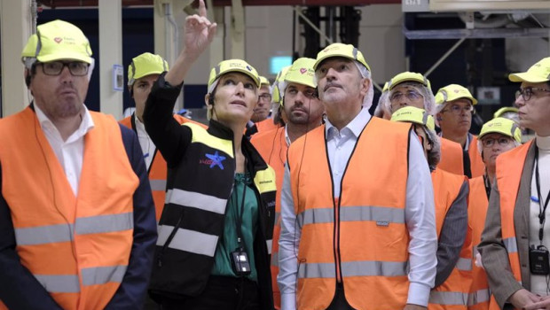ep el conseller de empresa y trabajo de la generalitat miquel smper en la planta de essity en