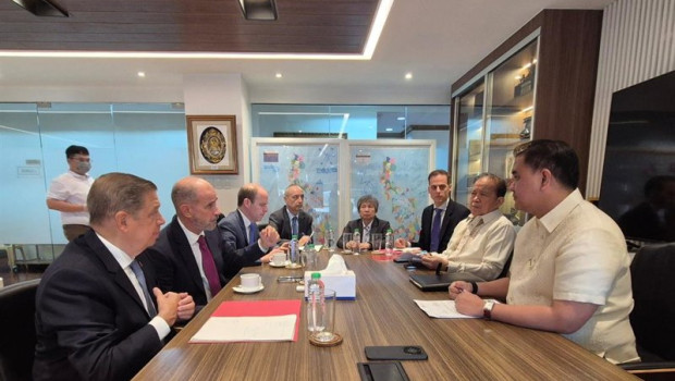ep el ministro de agricultura pesca y alimentacion luis planas se reune en manila con su homologo