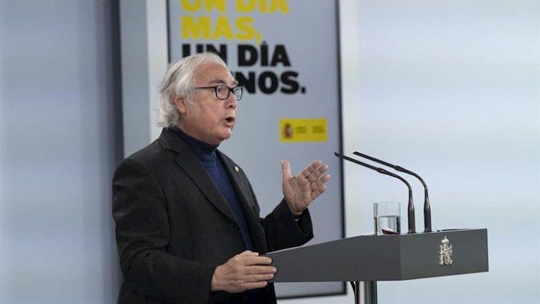 ep el ministro de universidades manuel castells durante una rueda de prensa para informar sobre la ep el ministro de universidades manuel castells durante una rueda de prensa para informar sobre la