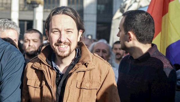 ep el secretario general de podemos pablo iglesias asiste a la marcha de pensionistas en la puerta