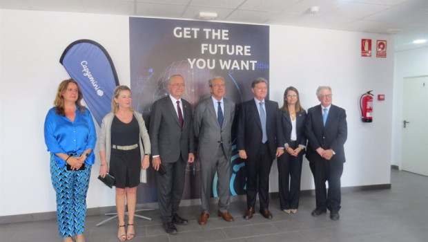 ep foto de familia la apertura de la empresa capgemini en malaga techpark