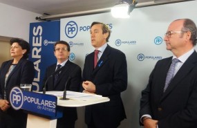 ep hernando pp en ruedaprensaalmeria