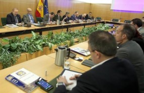 ep interiorsindicatos policiales lleganun preacuerdoequiparacion