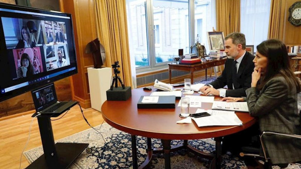 ep la gran empresa los reyes y el gobierno unen fuerzas para recuperar la imagen d
