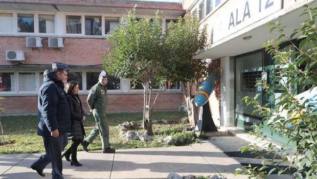 ep la ministra de defensa margarita robles en una visita al ala 12 en torrejon de ardoz en diciembre