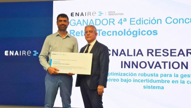 ep luis viso dominguez recogio el premio a tecnalia research innovation durante la cuarta edicion