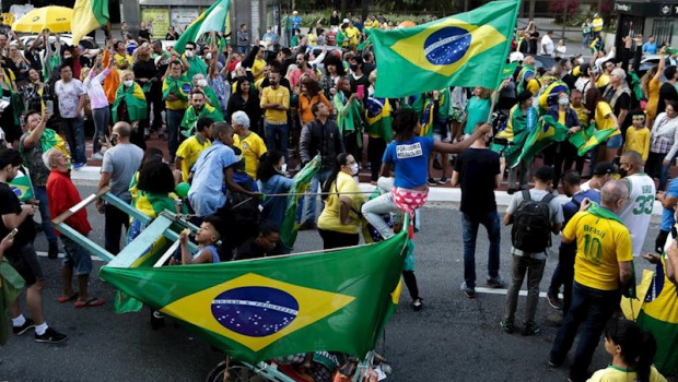ep manifestacion de ciudadanos en sao paulo pidiendo la reapertura de negocios en el pais