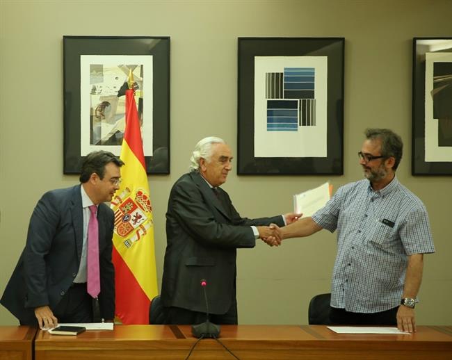 Marcos Peña entrega el laudo a las partes en Madrid sobre El Prat | EUROPA PRESS ep marcos pena entregalaudolas partesmadridprat