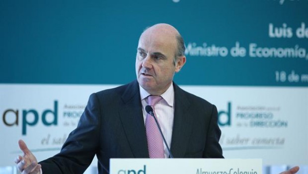 ep ministro luisguindos asisteun almuerzo-coloquio