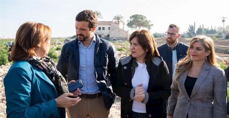 ep pablo casado e isabel bonig en su visita a la vega baja