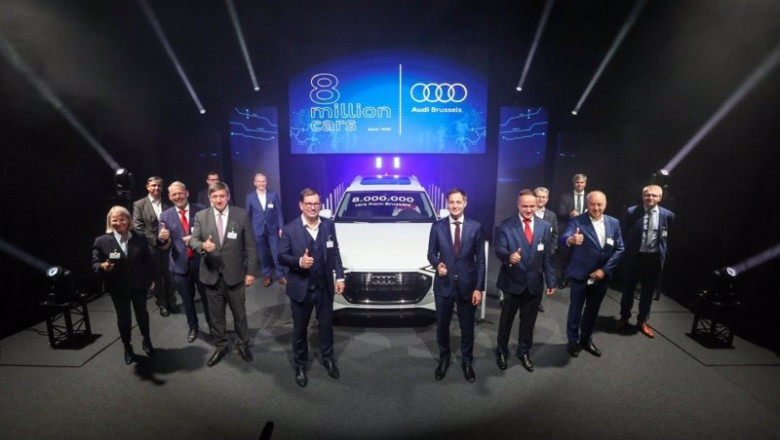 Responsables de Audi junto al modelo ocho millones | AUDI ep responsables de audi junto al modelo ocho millones