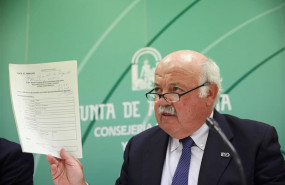 ep rueda de prensa del consejero de salud y familias jesus aguirre para informar sobre el brote de