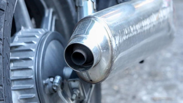 ep tubo de escape de una moto