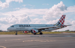 ep un avion de volotea en una imagen de archivo