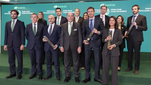 ep valencia protagoniza los premios proveedores del ano de iberdrola