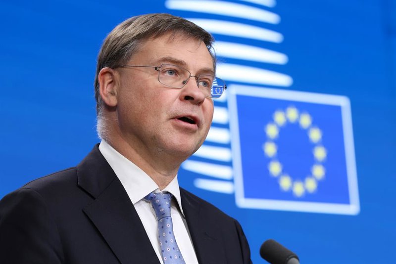 Bruselas recortará sus previsiones por la «crisis de estanflación» a causa de la guerra