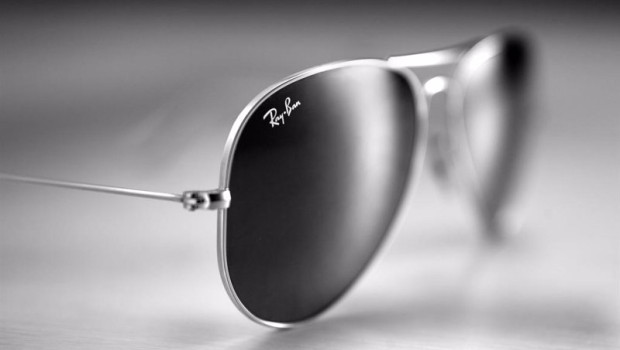 ep archivo   gafas de aviador de la marca ray ban de essilorluxxottica