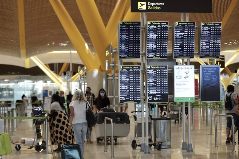 Los aeropuertos de Aena en España registran 28,2 millones de pasajeros en octubre (+6,1%)