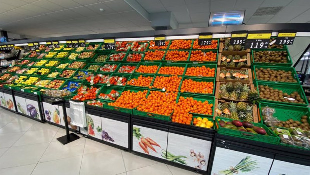 ep archivo   seccion de frutas y verduras en un supermercado de madrid