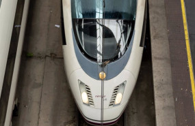 ep archivo   un tren ave en las vias espera para salir en la estacion de atocha a 23 de diciembre de