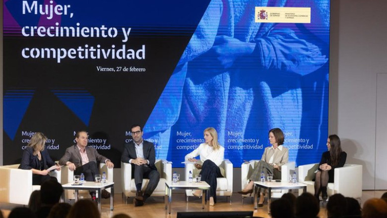 ep el ministro de economia comercio y empresa carlos cuerpo durante el encuentro mujer crecimiento y