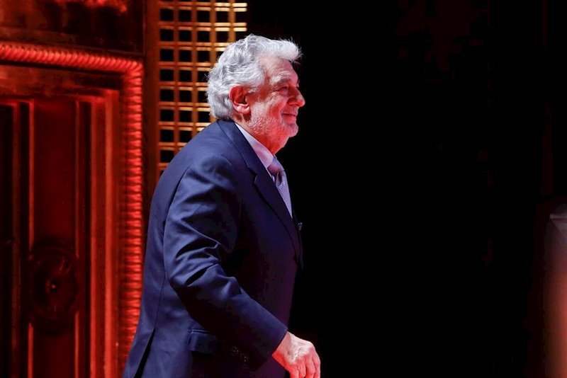 ep el tenor placido domingo recibe el premio a la excelencia en el teatro de la zarzuela