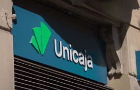 ep fachada del banco unicaja a 3 de octubre de 2024 en barcelona cataluna espana