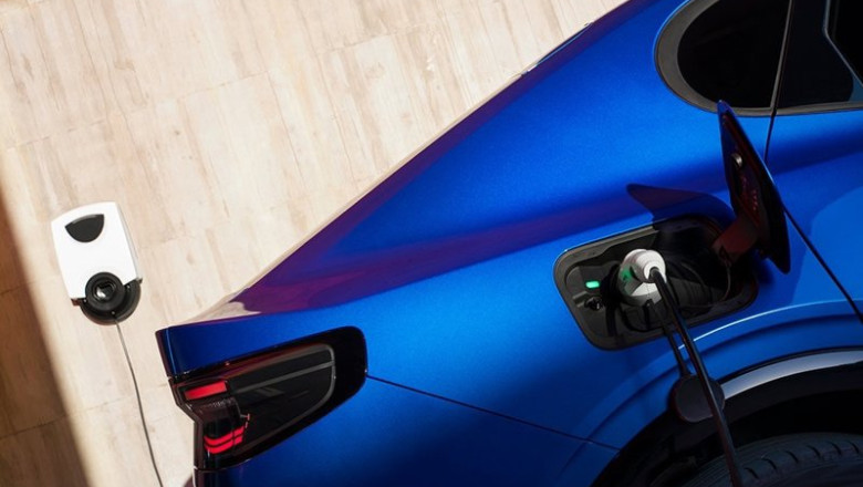 ep ford acuerda con octopus energy ofrecer la instalacion gratuita de puntos de carga domesticos