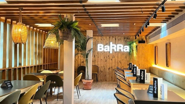 ep interior de restaurante barra de pintxos