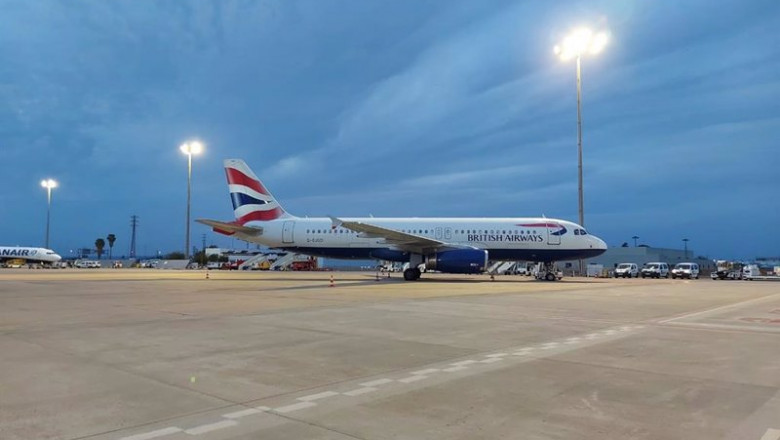 ep llegada de un a 320 de british airways al aeropuerto sevillano