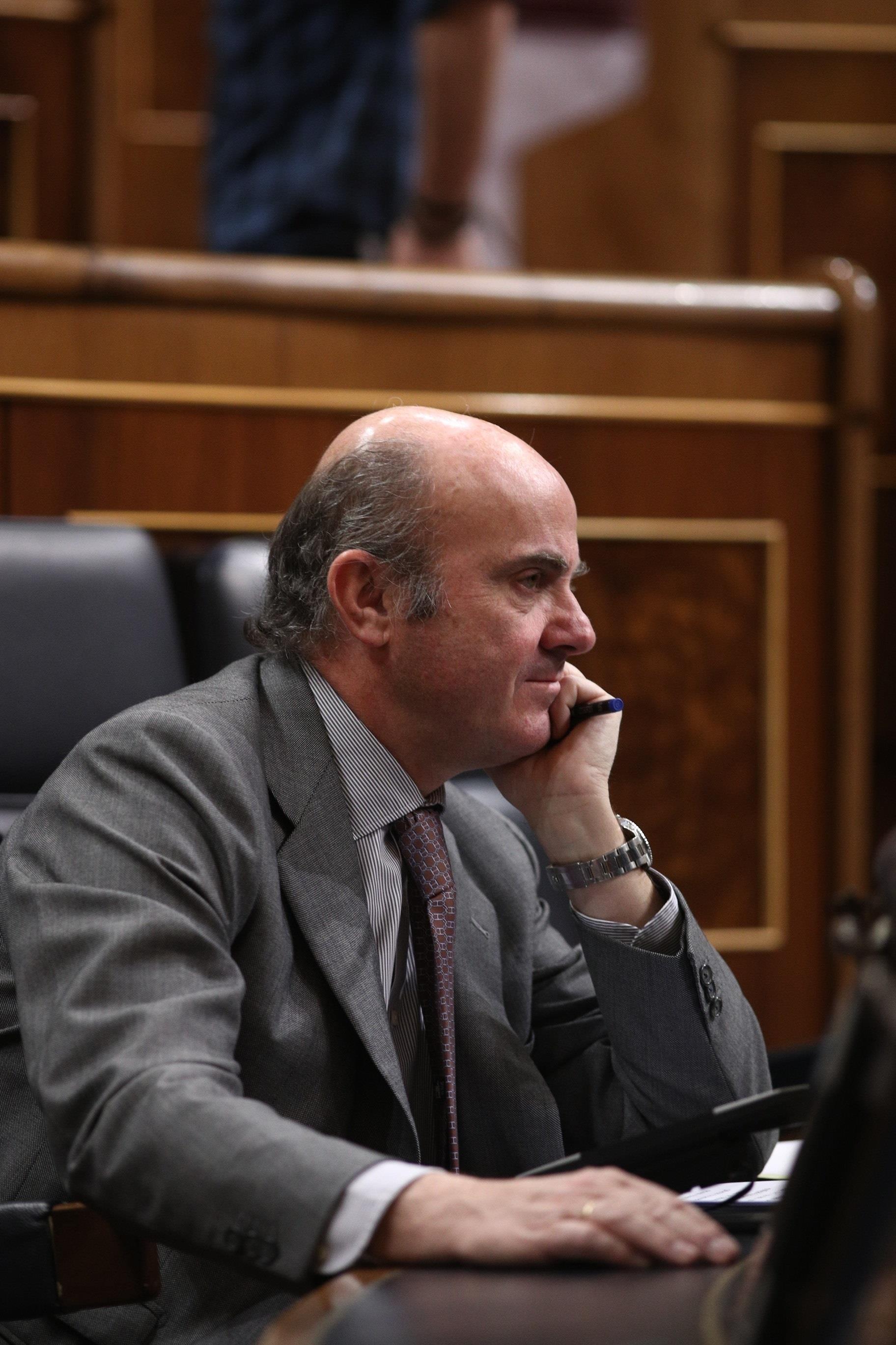 El ministro Luis de Guindos en el pleno en el Congreso | EUROPA PRESS ep ministro luisguindosplenocongreso 20170330112808