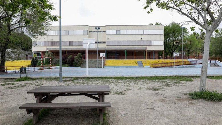 Patio de un colegio de Madrid cerrado por la pandemia del coronavirus. | Jesús Hellín - Europa Press ep patio de un colegio de madrid cerrado por la pandemia del coronavirus