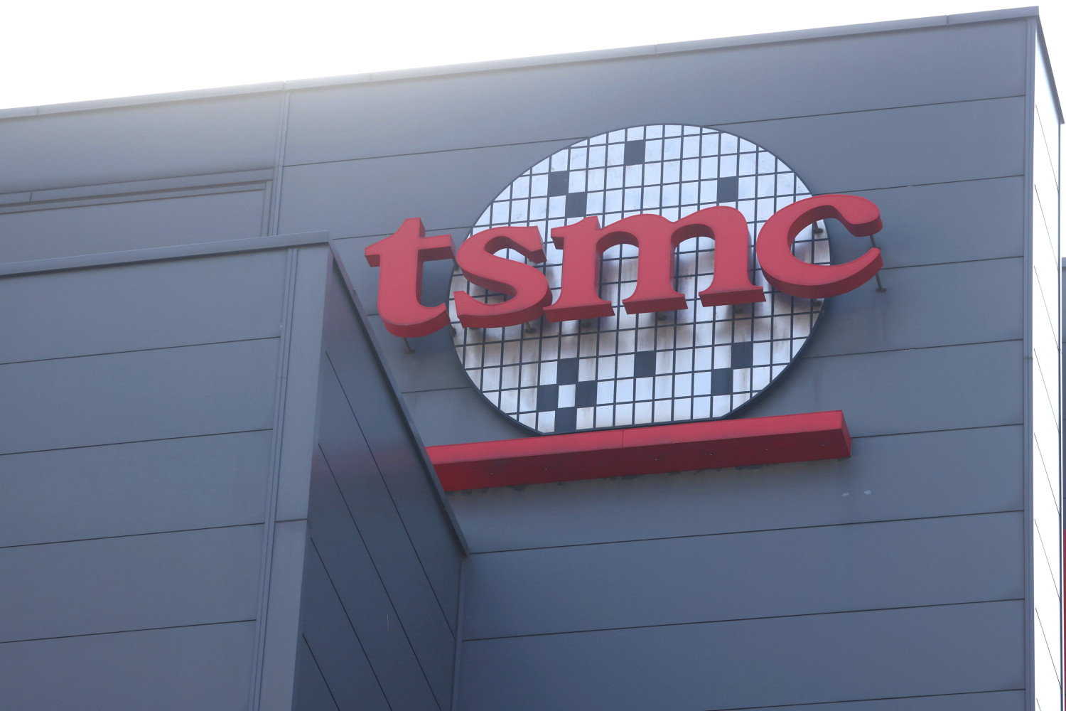tsmc pret a accroitre ses capacites alors que la penurie de puces se poursuit 20240215133601 
