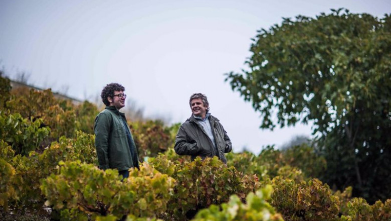 ep alvaro palacios y ricardo perez en el vinedo de sus bodegas