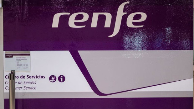 ep archivo   centro de servicios de renfe en la estacion de barcelona sants a 9 de marzo de 2025 en