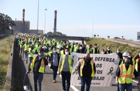 ep archivo decenas de trabajadores de la fabrica de ence se manifiestan por el cierre de la ep archivo decenas de trabajadores de la fabrica de ence se manifiestan por el cierre de la